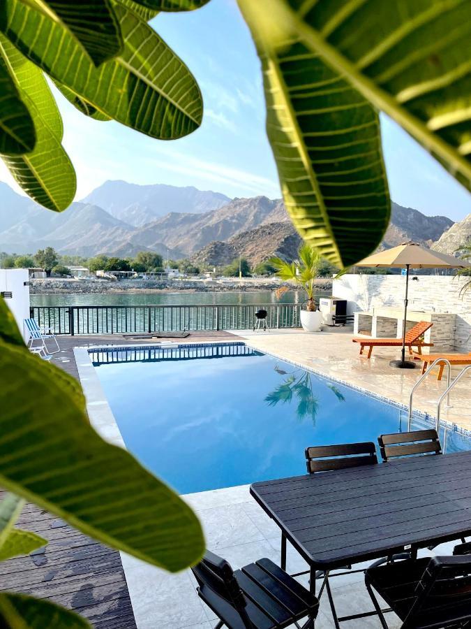 Iconic 4-Bedroom Villa With Pool In Fujairah Palm Eksteriør billede